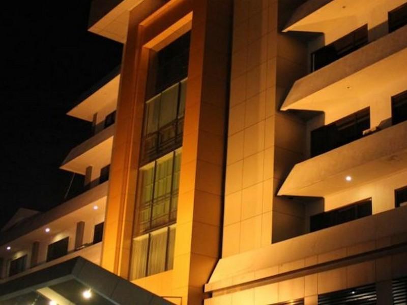 Hotel Kini Pontianak Esterno foto