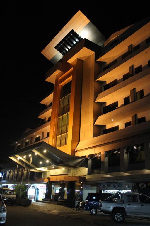 Hotel Kini Pontianak Esterno foto